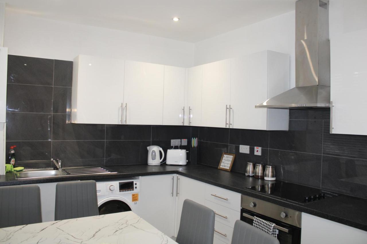 Beautiful, Spacious, Old Trafford Home Manchester Zewnętrze zdjęcie