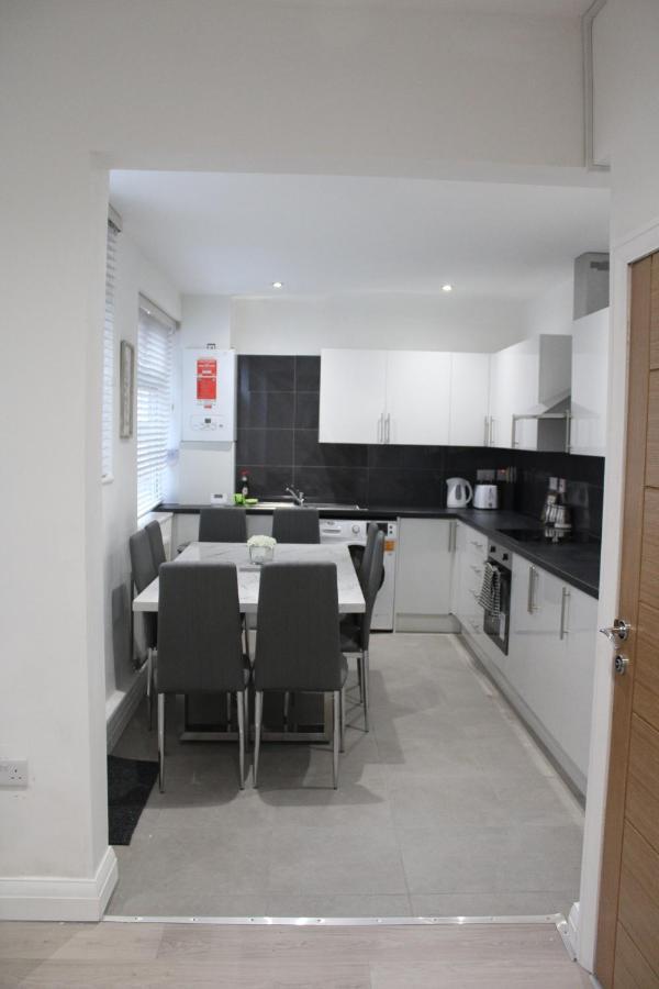 Beautiful, Spacious, Old Trafford Home Manchester Zewnętrze zdjęcie