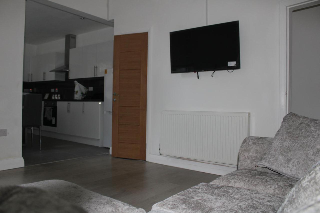 Beautiful, Spacious, Old Trafford Home Manchester Zewnętrze zdjęcie