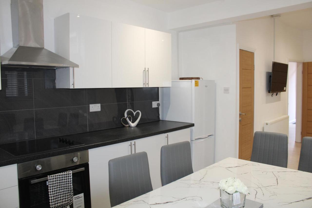 Beautiful, Spacious, Old Trafford Home Manchester Zewnętrze zdjęcie